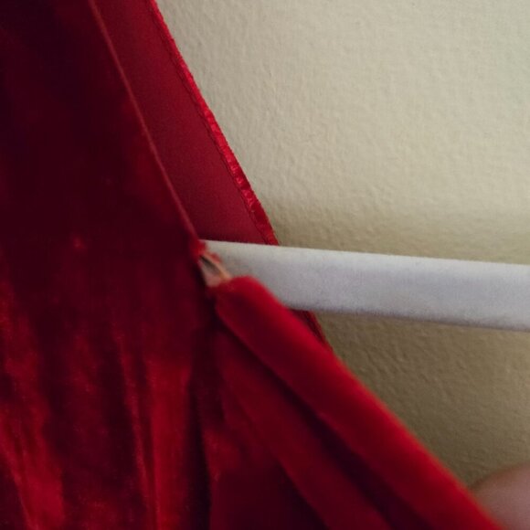 ModCloth NWT* Captivating Charisma Red Velvet Maxi Dress Size 1X - Picture 8 of 11